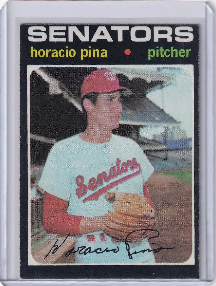 Baseball card of Horacio Pina, pitcher for Washington Senators, from Topps Baseball 1971
