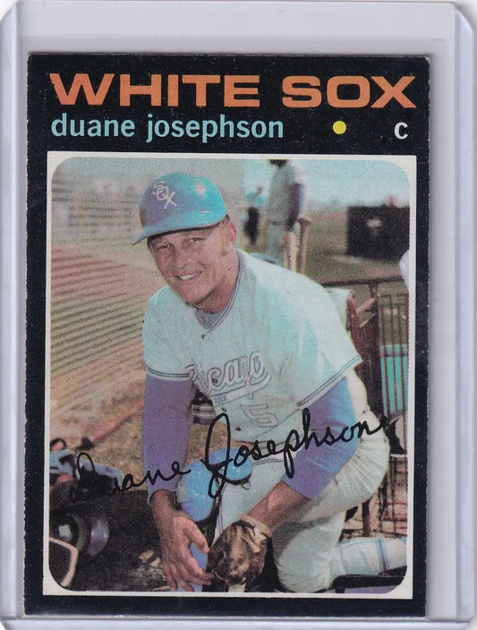 Baseball card of Duane Josephson in crouched position, Chicago White Sox, Topps Baseball