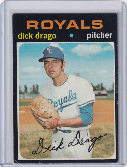 1971 Topps Baseball card #752 Dick Drago of the Kansas City Royals in white uniform