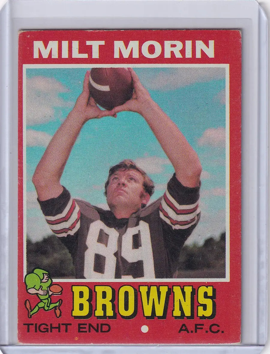 Vintage Topps Football card of Milt Morin, Cleveland Browns player, catching a ball