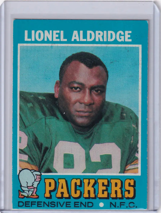Vintage Topps Football card featuring Lionel Aldridge of the Green Bay Packers