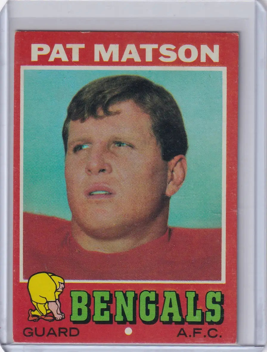 Vintage 1971 Topps Football trading card of Pat Matson, Cincinnati Bengals player