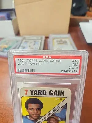 Graded 1971 Topps Game Cards Gale Sayers Chicago Bears football card NM 7