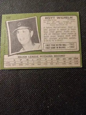 1971 Topps - Hoyt Wilhelm #248. Chicago Cubs. VG+ - Baseball Card Single