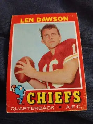 1971 Topps - Len Dawson #180. KC Chiefs. VG+ - Football Card Single