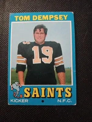 1971 Topps - Tom Dempsey #5. New Orleans Saints. VG+ - Football Card Single