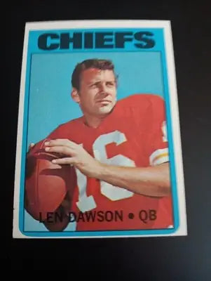 1972 Topps Football - #245 Len Dawson. KC Chiefs. NRMT+