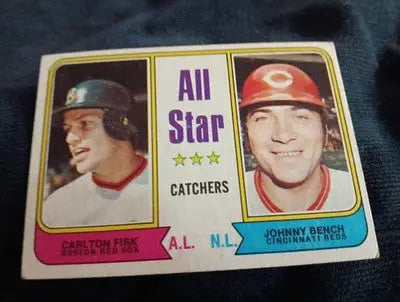1974 Topps - All Star Catchers Johnny Bench Carlton Fisk #331. VG+ - EX - Baseball Card Single
