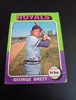 1975 Topps - George Brett #228 (RC). Royals. Light corner crease. Edge wear. VG+ - Baseball Card Single