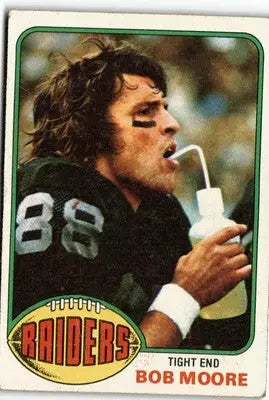 1976 Topps #528 Bob Moore - Football Card Single