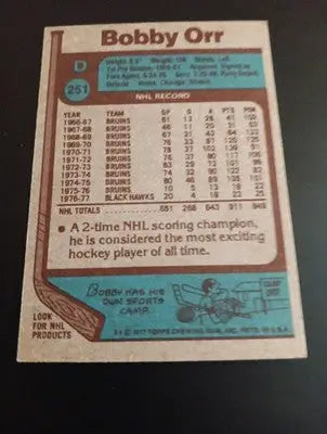 1977-78 Topps - Bobby Orr #251. Chicago Black Hawks. EX - Hockey Card Single