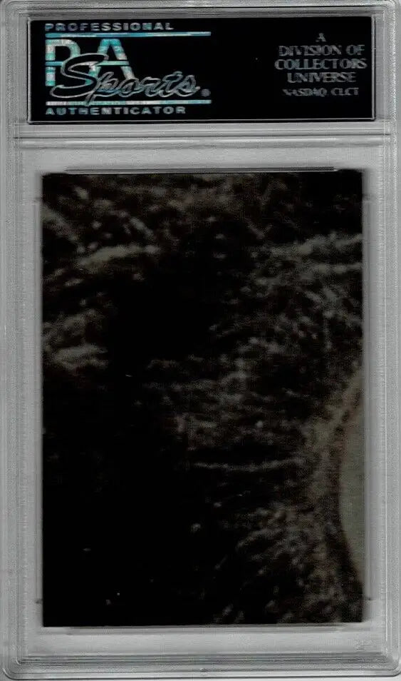 Graded 1977 Topps Star Wars Trading Card #88 Stormtroopers Guard Solo’s Ship PSA 8