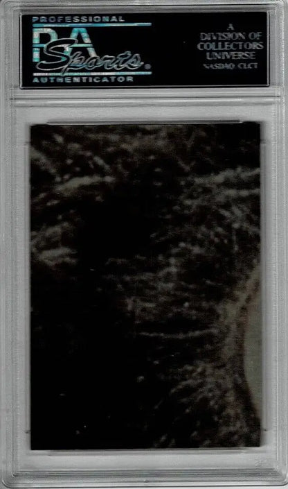 Graded 1977 Topps Star Wars Trading Card #88 Stormtroopers Guard Solo’s Ship PSA 8