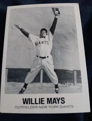 1977 TCMA Renata Galasso #8 Willie Mays. New York Giants. EX - Baseball Card Single