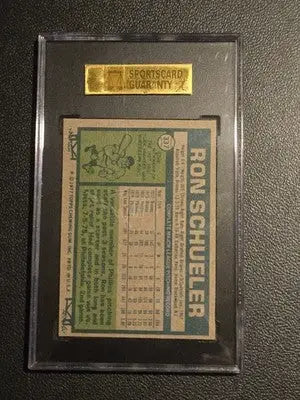 1977 Topps #337 Ron Schueler SGC 8 - Baseball Card Single