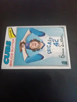 1977 Topps - Bruce Sutter #144 (RC). Chicago Cubs. EX - Baseball Card Single