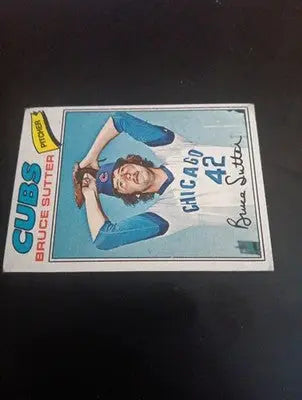 1977 Topps - Bruce Sutter #144 (RC). Chicago Cubs. EX - Baseball Card Single
