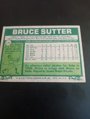 1977 Topps - Bruce Sutter #144 (RC). Chicago Cubs. EX - Baseball Card Single