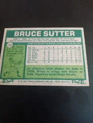 1977 Topps - Bruce Sutter #144 (RC). Chicago Cubs. EX - Baseball Card Single