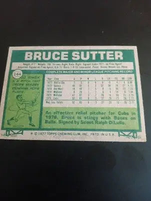 1977 Topps - Bruce Sutter #144 (RC). Chicago Cubs. EX - Baseball Card Single