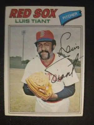 1977 Topps - Luis Tiant #258. Boston Red Sox. EX - EX+