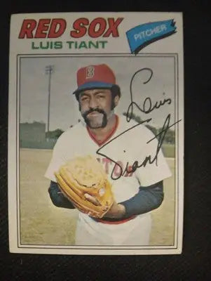 1977 Topps - Luis Tiant #258. Boston Red Sox. EX - EX+