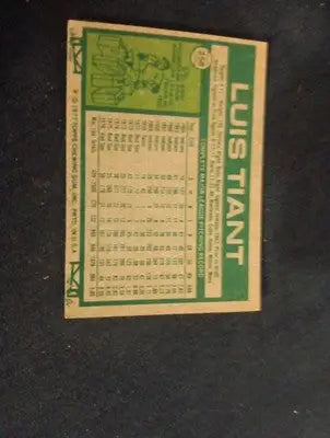 1977 Topps - Luis Tiant #258. Red Sox. EX-NRMT - Baseball Card Single