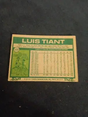 1977 Topps - Luis Tiant #258. Red Sox. EX-NRMT - Baseball Card Single