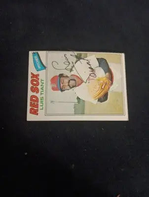 1977 Topps - Luis Tiant #258. Red Sox. EX-NRMT - Baseball Card Single