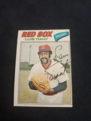 1977 Topps - Luis Tiant #258. Red Sox. EX-NRMT - Baseball Card Single