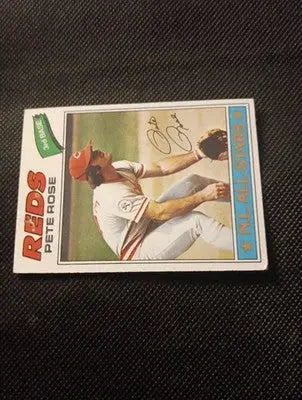 1977 Topps - Pete Rose #450. Reds. surface imperfect. VG - VG+ - Baseball Card Single