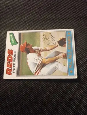 1977 Topps - Pete Rose #450. Reds. surface imperfect. VG - VG+ - Baseball Card Single