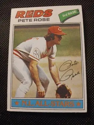 1977 Topps - Pete Rose #450. Reds. surface imperfect. VG - VG+ - Baseball Card Single