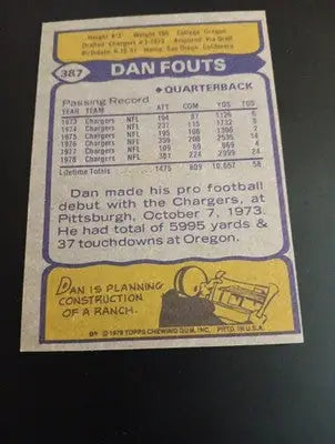 1979 Topps - Dan Fouts #387. San Diego Chargers. EX-NRMT - Football Card Single