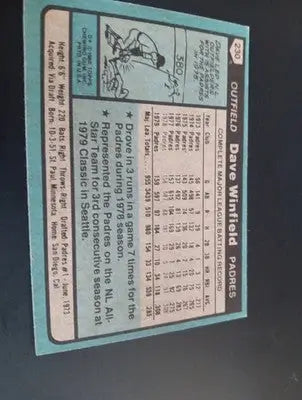 1980 Topps - Dave Winfield #230. Padres. NRMT+ - Baseball Card Single