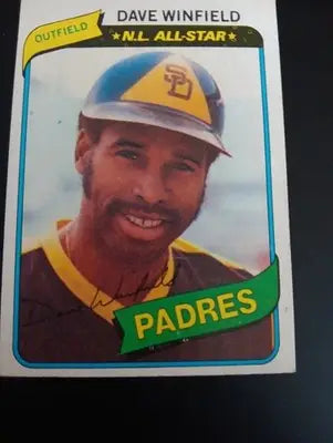 1980 Topps - Dave Winfield #230. San Diego Padres. EX+ - Baseball Card Single