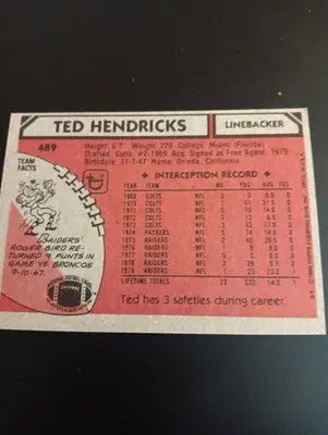 1980 Topps - Ted Hendricks #489. Raiders. EX - EX+ - Football Card Single