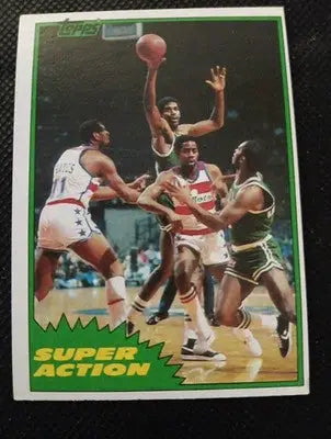 1981-82 Topps - Robert Parish #108E. Boston Celtics. EX - EX+ - Basketball Card Single