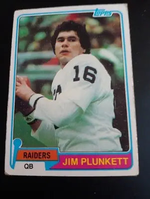 1981 Topps - Jim Plunkett #135. Raiders. VG - VG+ - Football Card Single