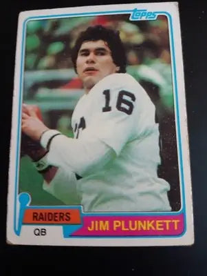 1981 Topps - Jim Plunkett #135. Raiders. VG - VG+ - Football Card Single