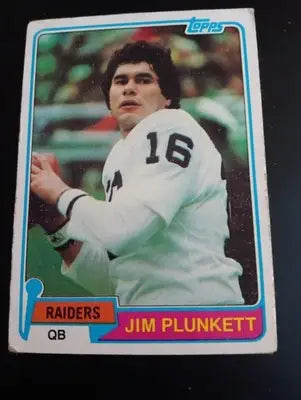 1981 Topps - Jim Plunkett #135. Raiders. VG - VG+ - Football Card Single