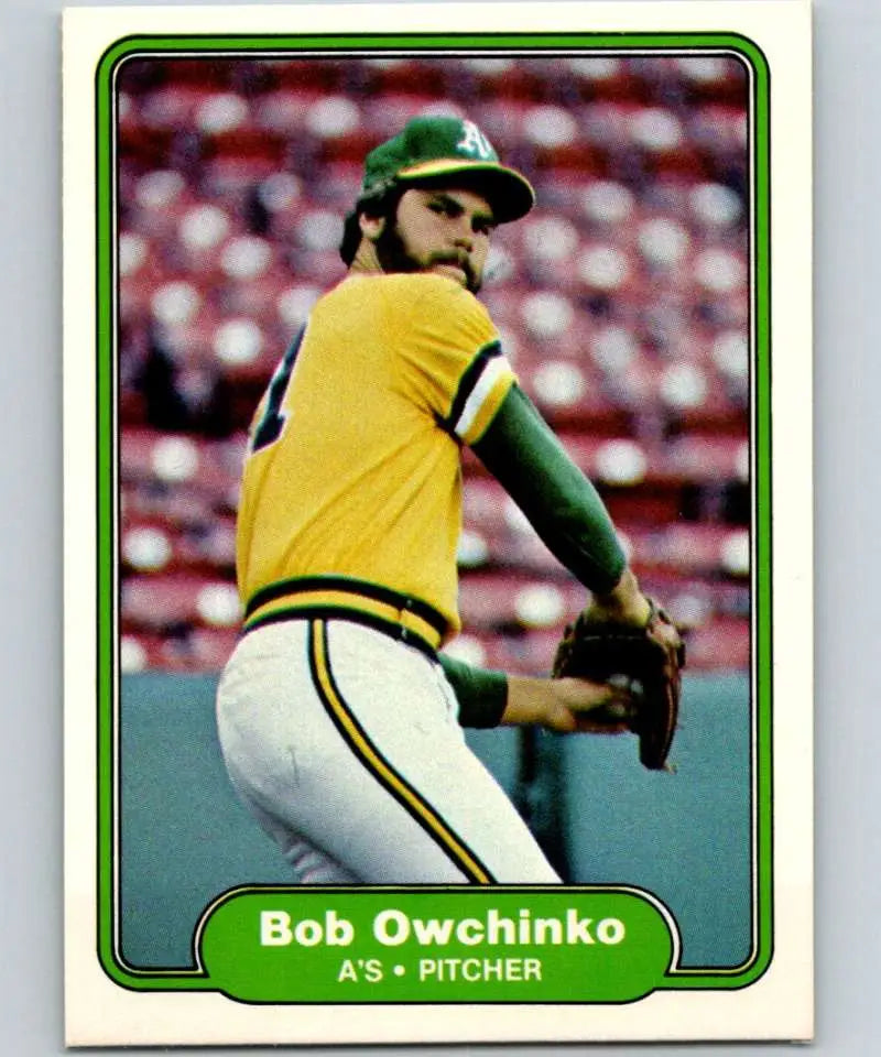 1982 Fleer #104 Bob Owchinko EX Excellent Oakland Athletics Baseball Card - Baseball Card Single