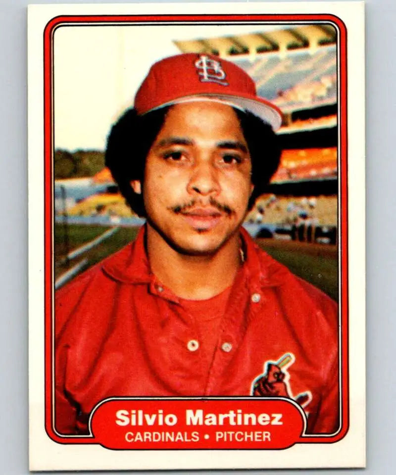 1982 Fleer #122 Silvio Martinez EX Excellent St. Louis Cardinals Baseball Card - Baseball Card Single