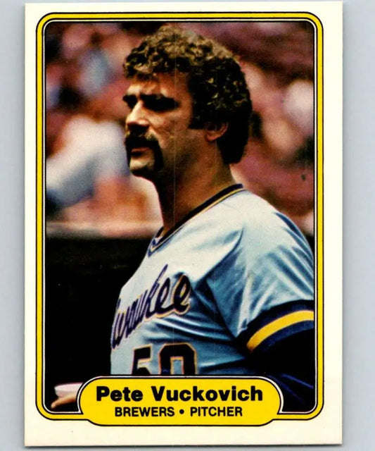 1982 Fleer #156 Pete Vuckovich EX Excellent Milwaukee Brewers Baseball Card - Baseball Card Single