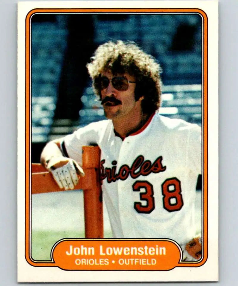 1982 Fleer #169 John Lowenstein EX Excellent Baltimore Orioles Baseball Card - Baseball Card Single