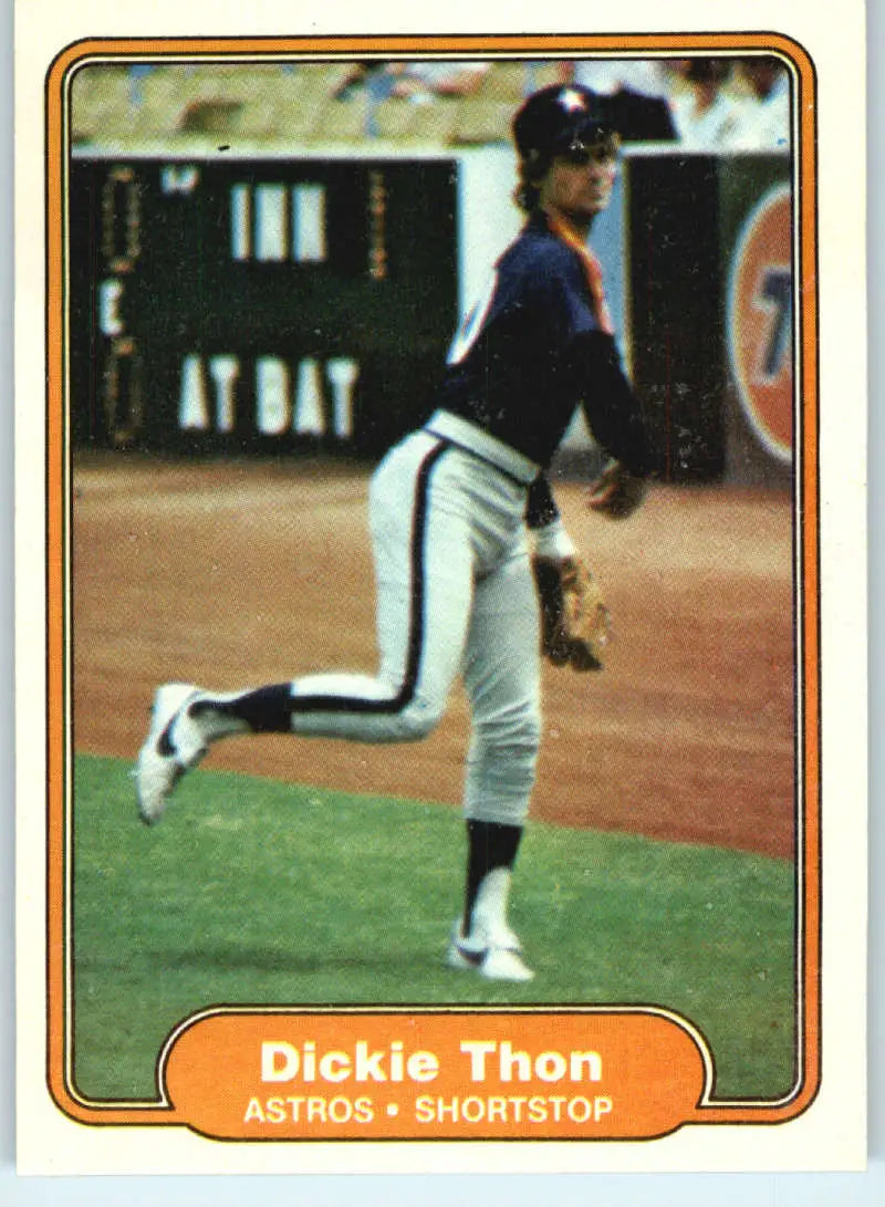 1982 Fleer #235 Dickie Thon EX Excellent Houston Astros Baseball Card - Baseball Card Single