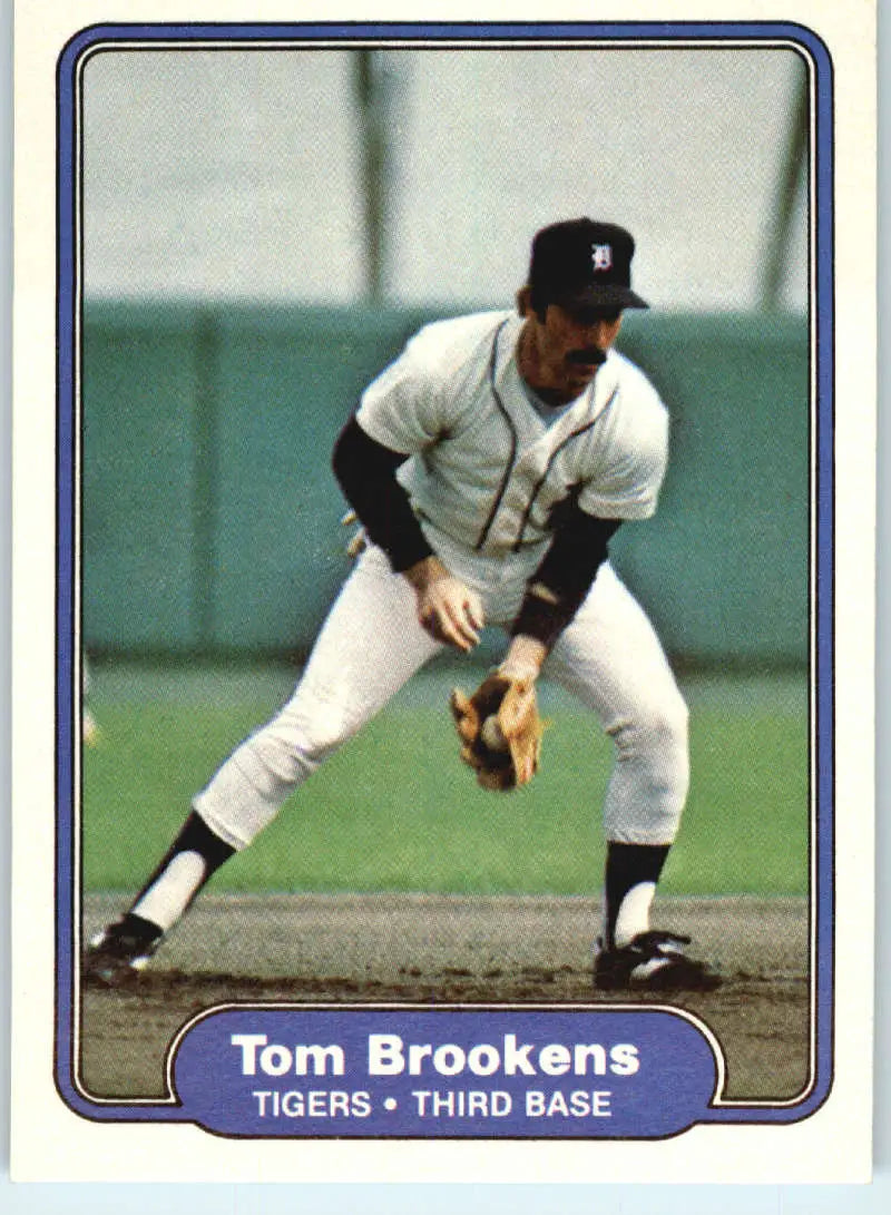 1982 Fleer #263 Tom Brookens EX Excellent Detroit Tigers Baseball Card - Baseball Card Single