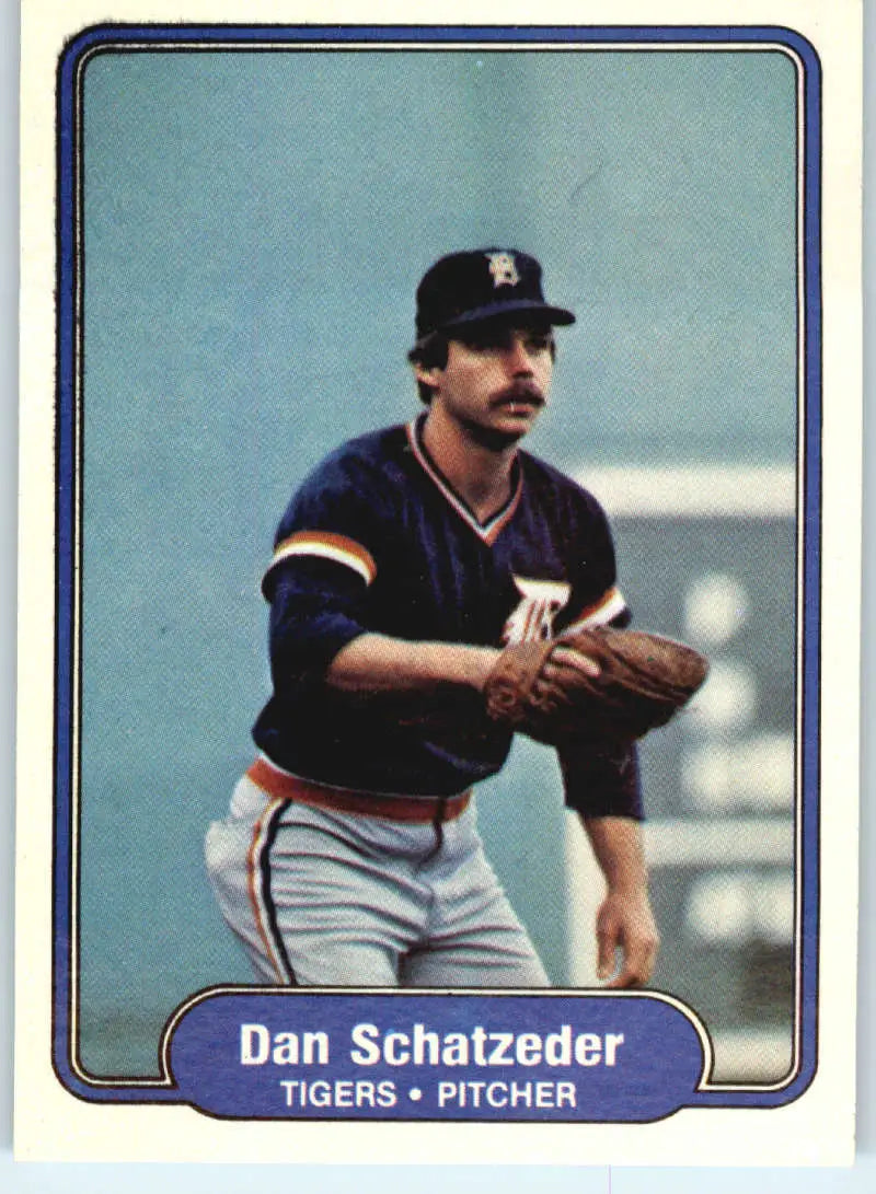 1982 Fleer #281 Dan Schatzeder EX Excellent Detroit Tigers Baseball Card - Baseball Card Single