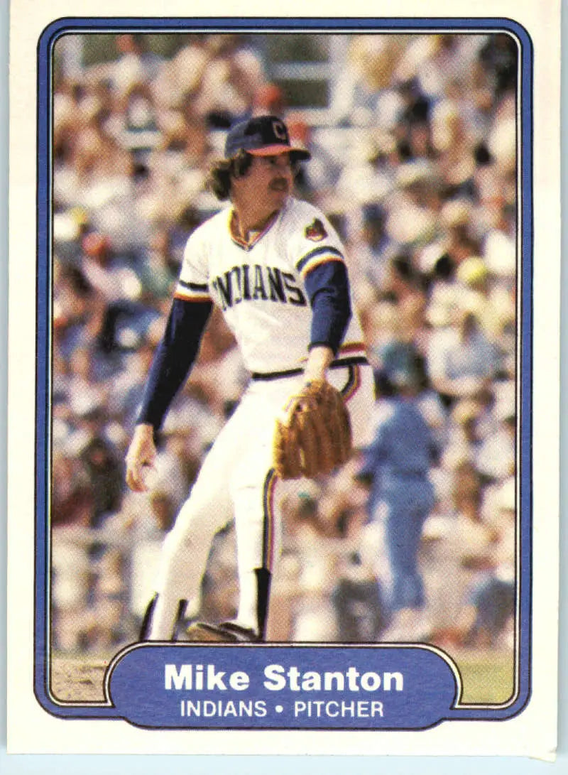 1982 Fleer #379 Mike Stanton EX Excellent Cleveland Indians Baseball Card - Baseball Card Single