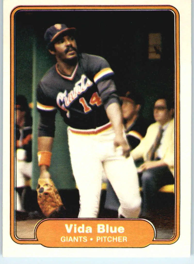 1982 Fleer #384 Vida Blue EX Excellent San Francisco Giants Baseball Card - Baseball Card Single